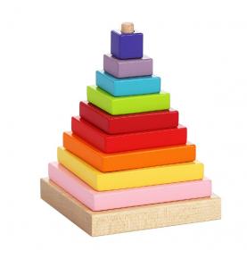 Pyramide en bois (carrés à empiler)